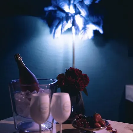 דירה Erwachsenenhotel Bdsm Emotion Mit Privater Sauna פלוטו